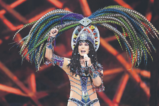 Cher alaba el español tras "Chiquitita": es un idioma maravilloso para ayudar